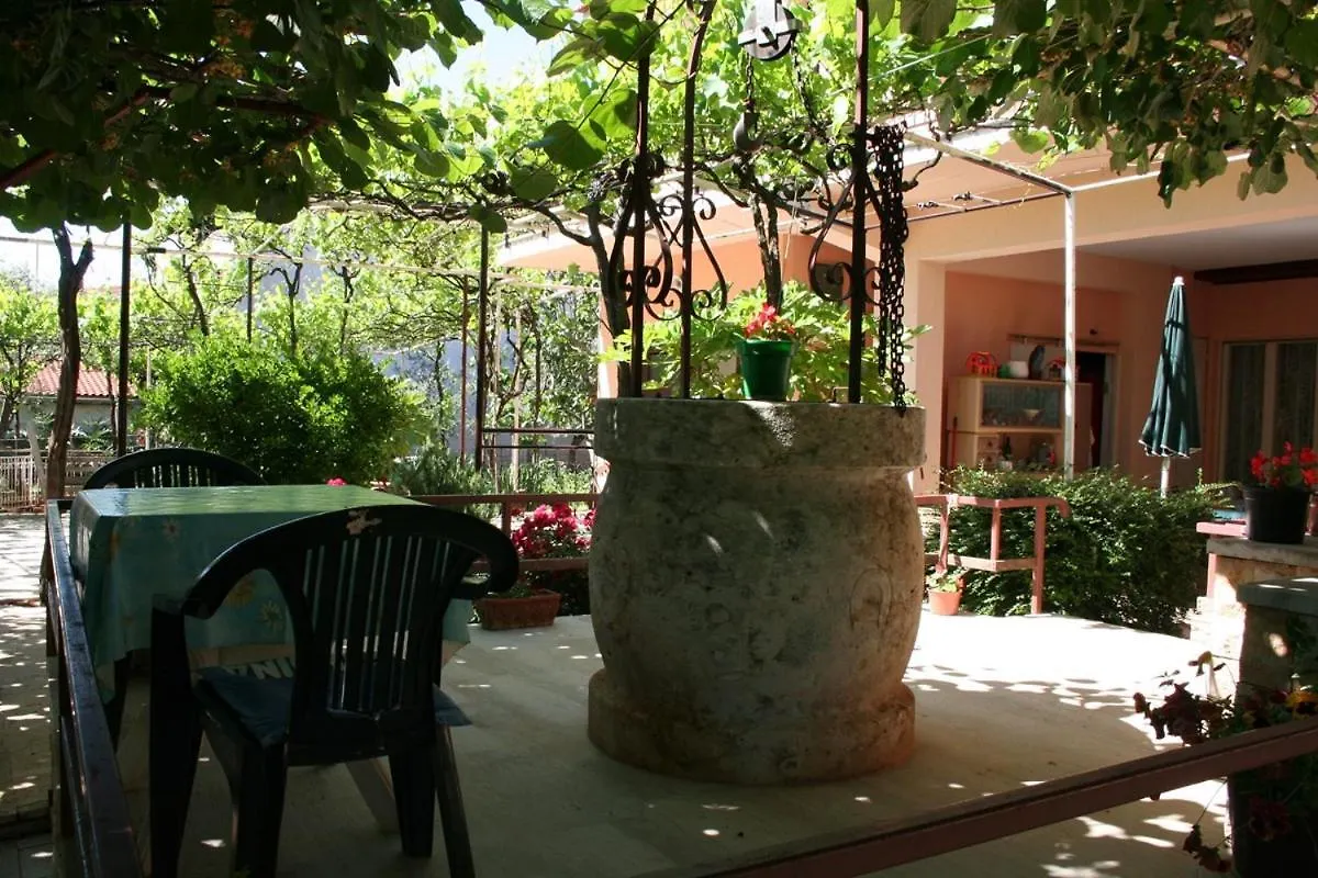 Apartment Ines